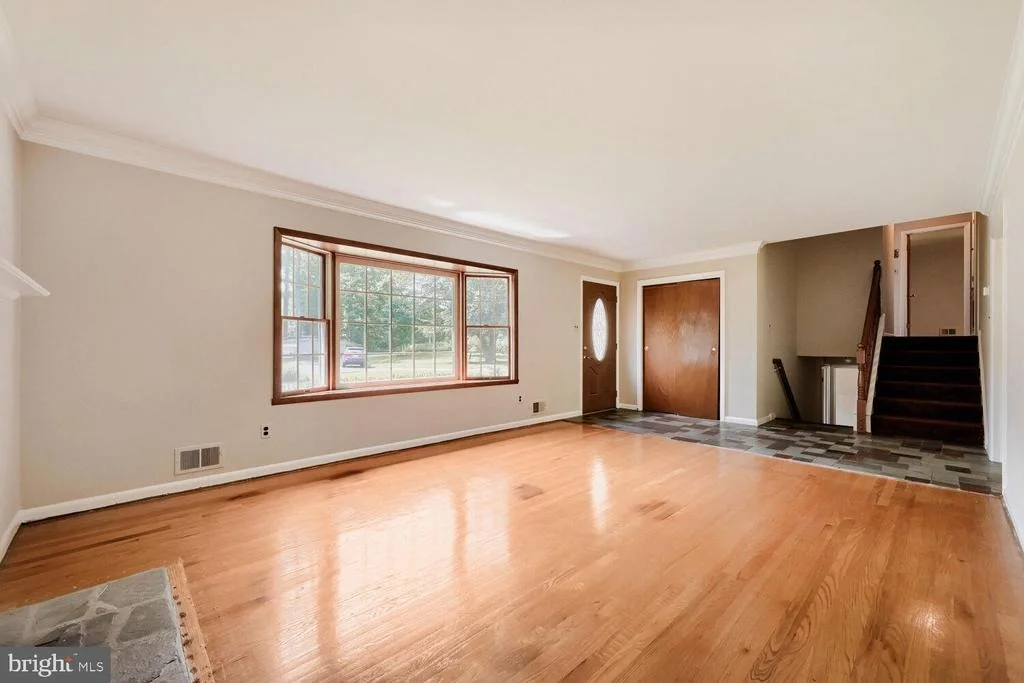 Photo of 304 PINE CIRCLE