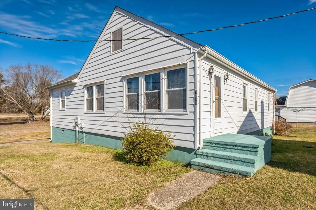 Photo of 4870 CALVERT DRIVE