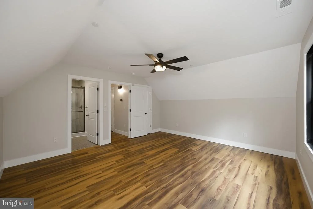 Photo of 15 BYRAN DR