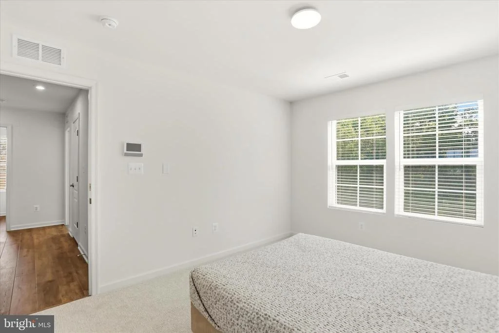 Photo of 462 LUDGATE MANOR