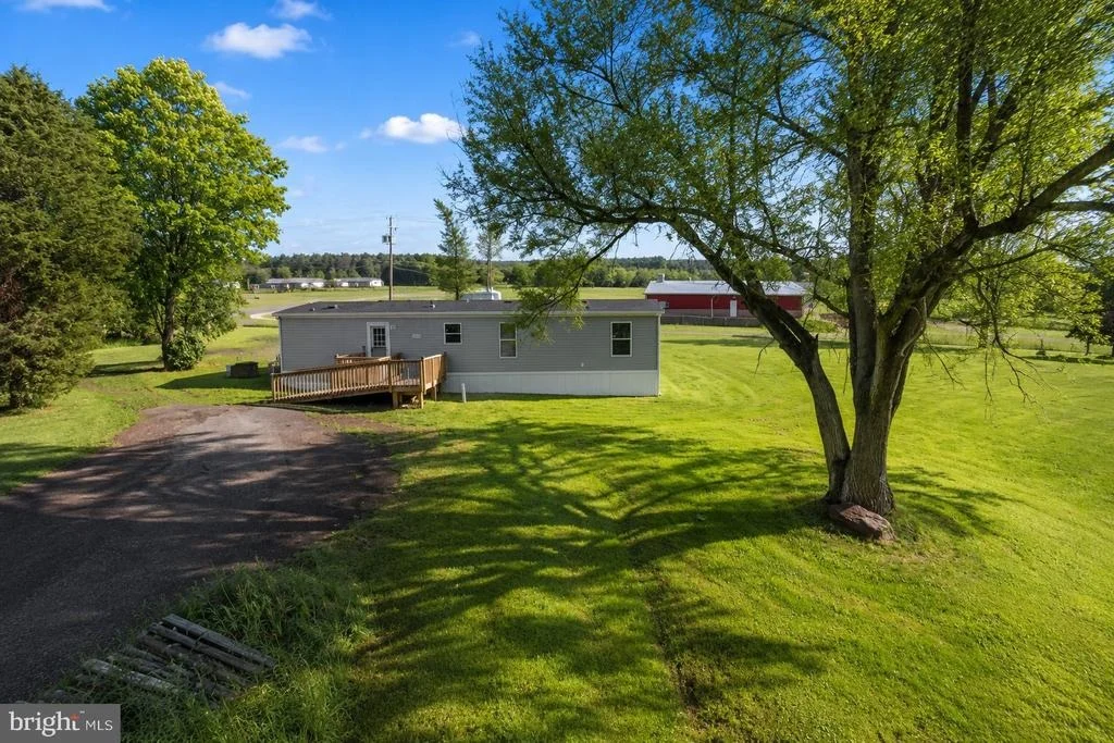 Photo of 635 DENNETT ROAD