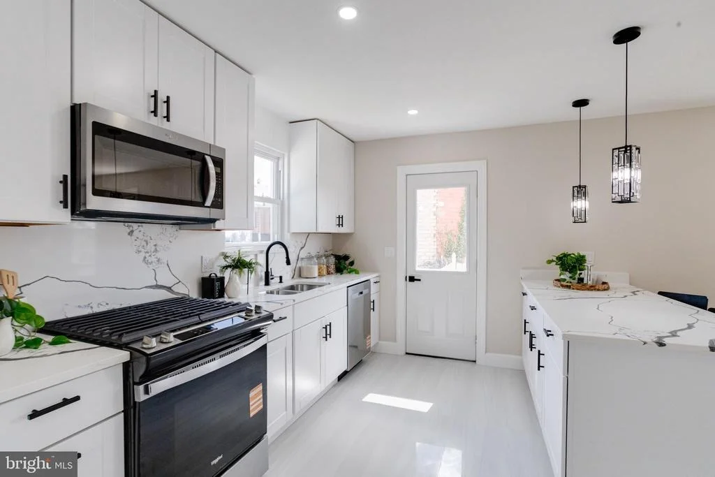Photo of 605 WALNUT AVENUE