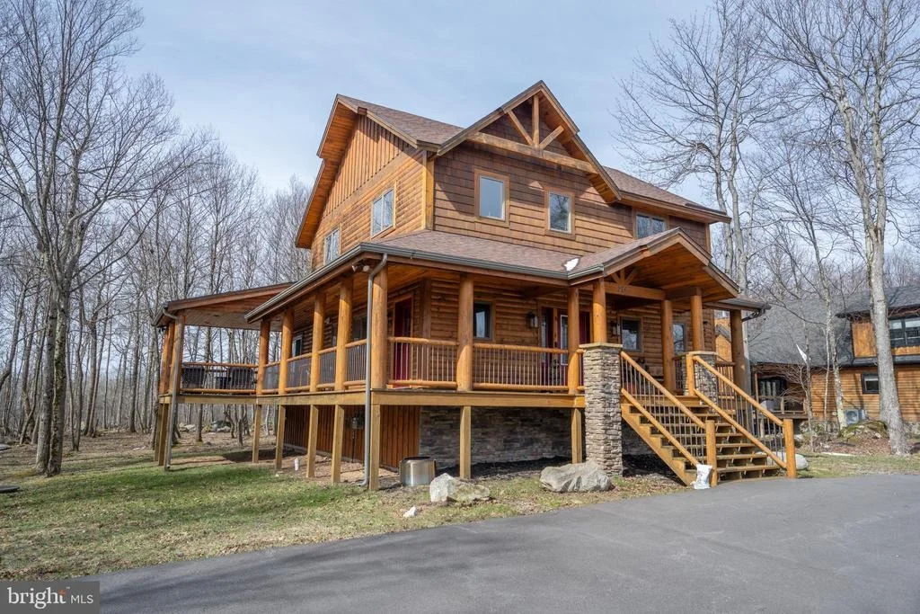 Photo of 276 SUNDANCE WAY
