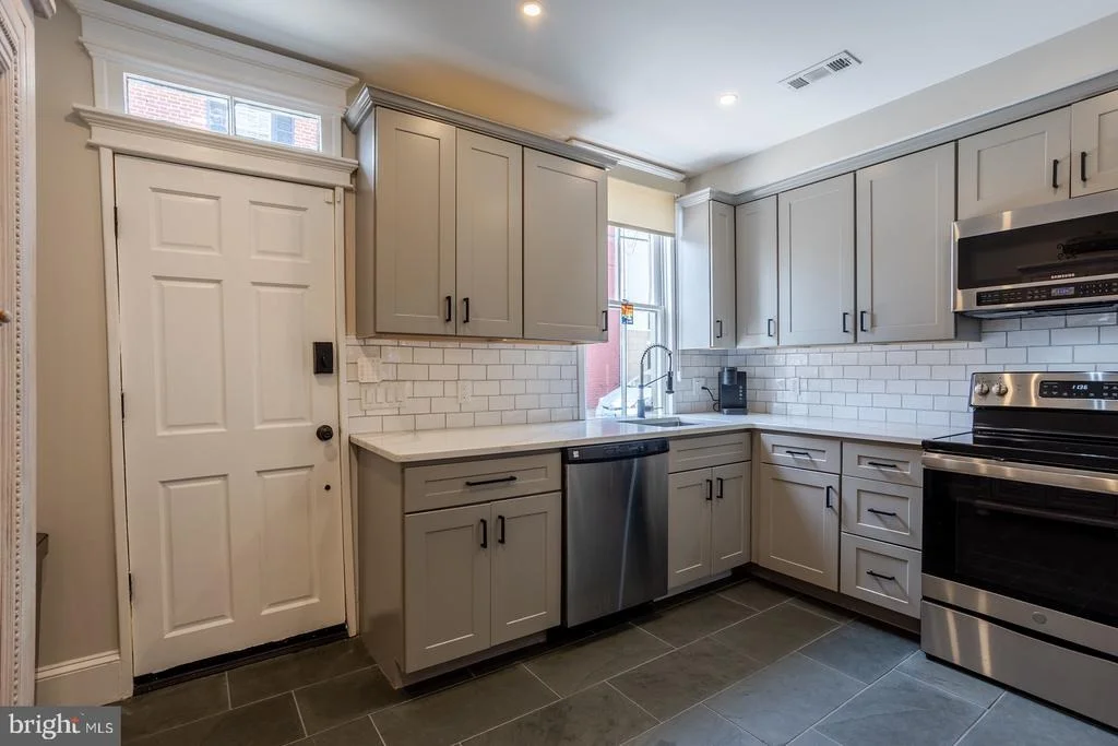 Photo of 32 CORNHILL STREET