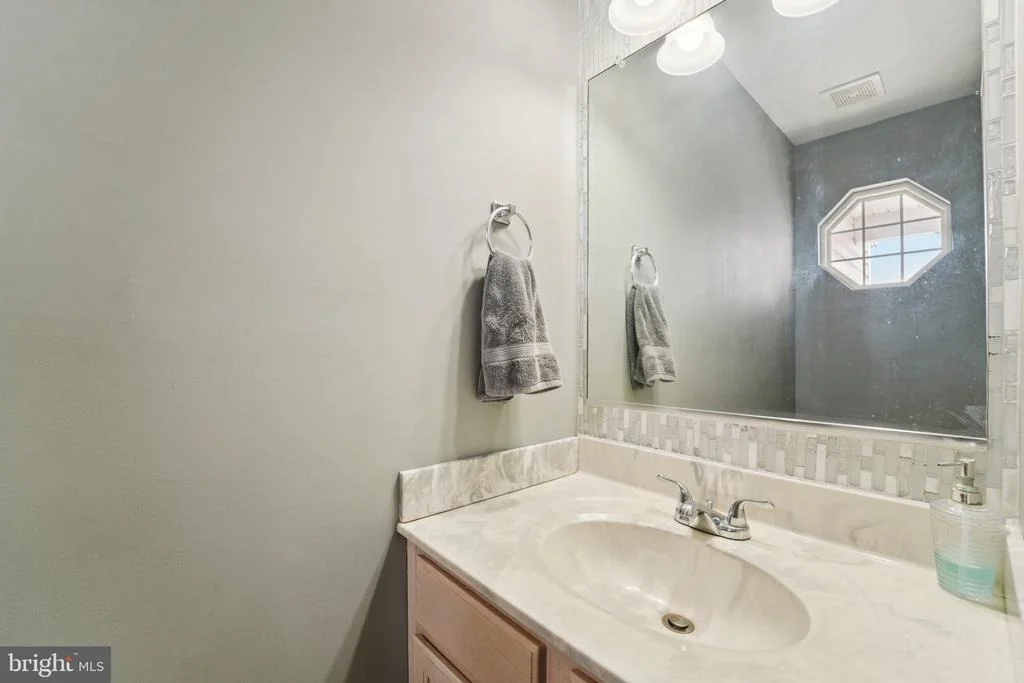 Photo of 1005 GULLO ROAD