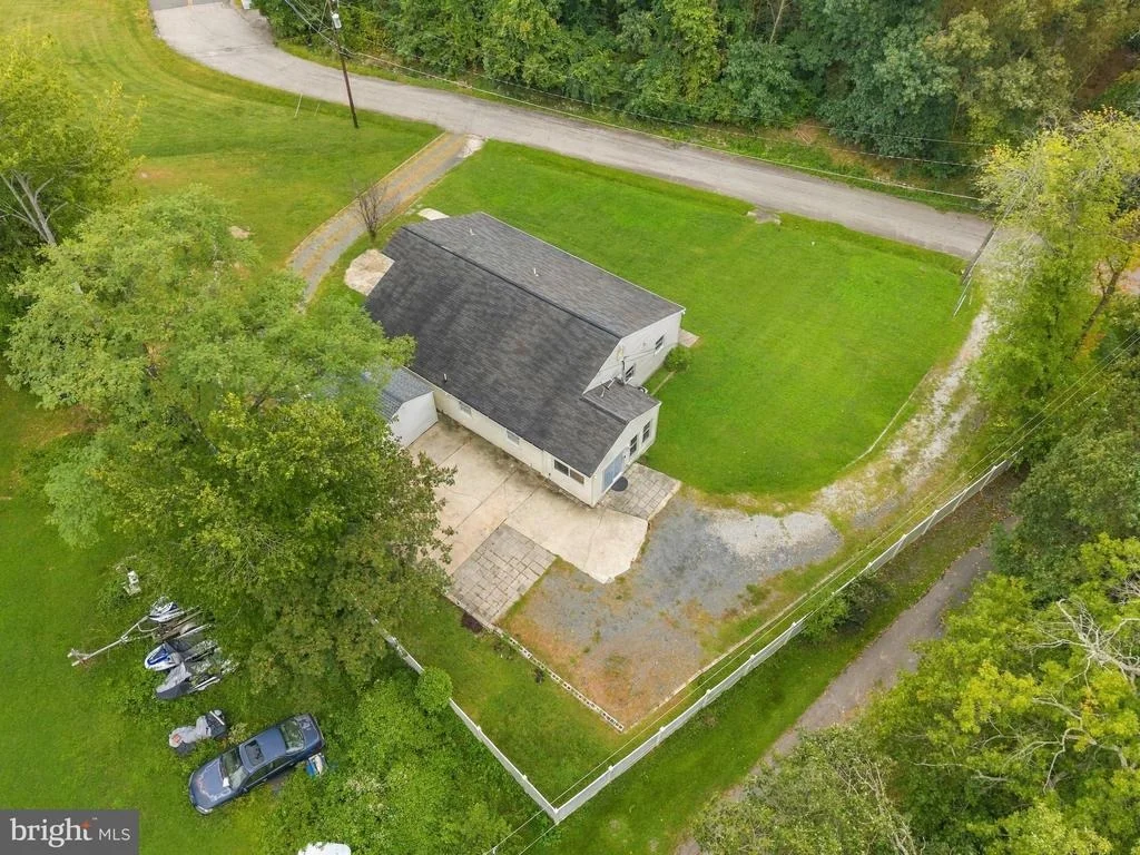 Photo of 8200 LEGION DRIVE