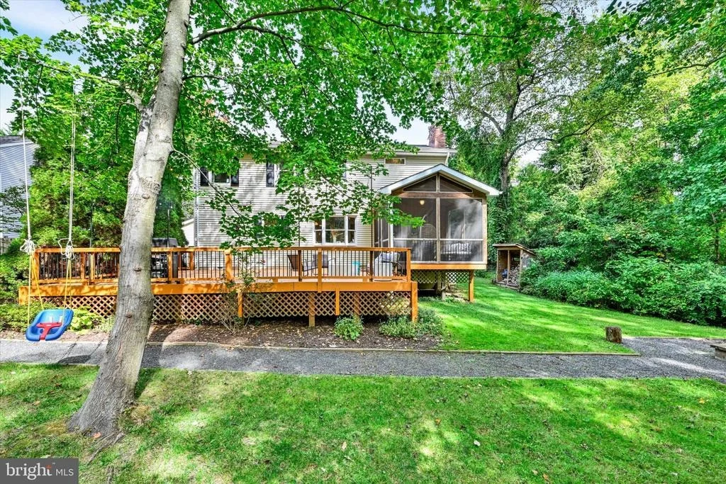 Photo of 1292 SWAN DRIVE