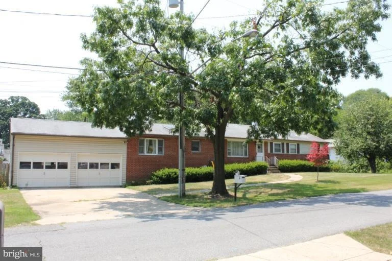 Photo of 8413 HOLLY STREET