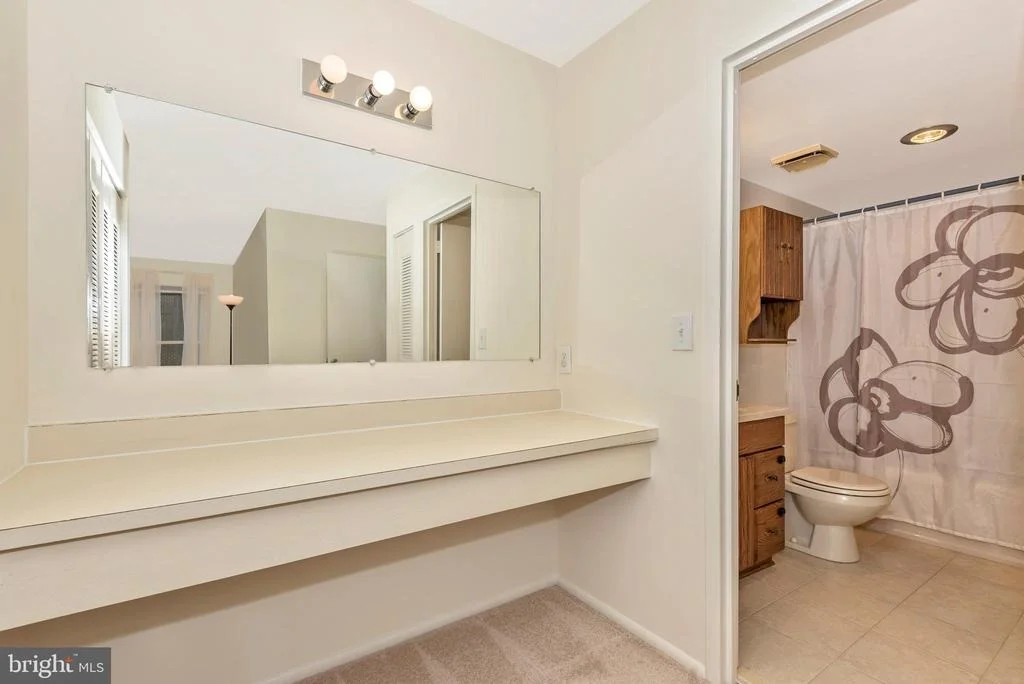 Photo of Unit 21 at 423 CHRISTOPHER AVENUE