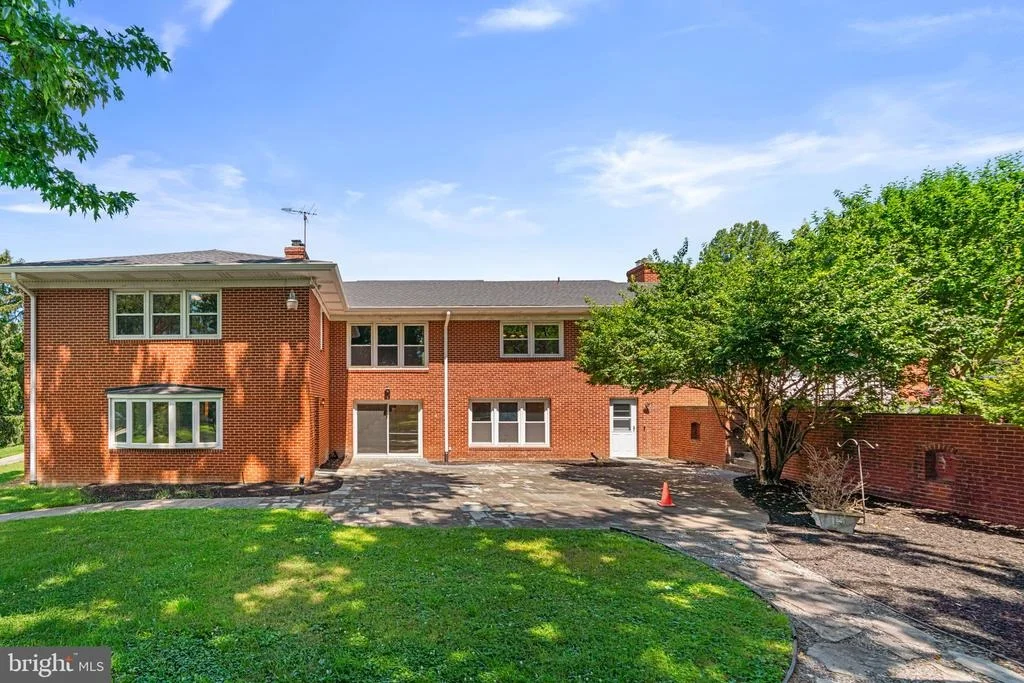 Photo of 18015 MUNCASTER ROAD