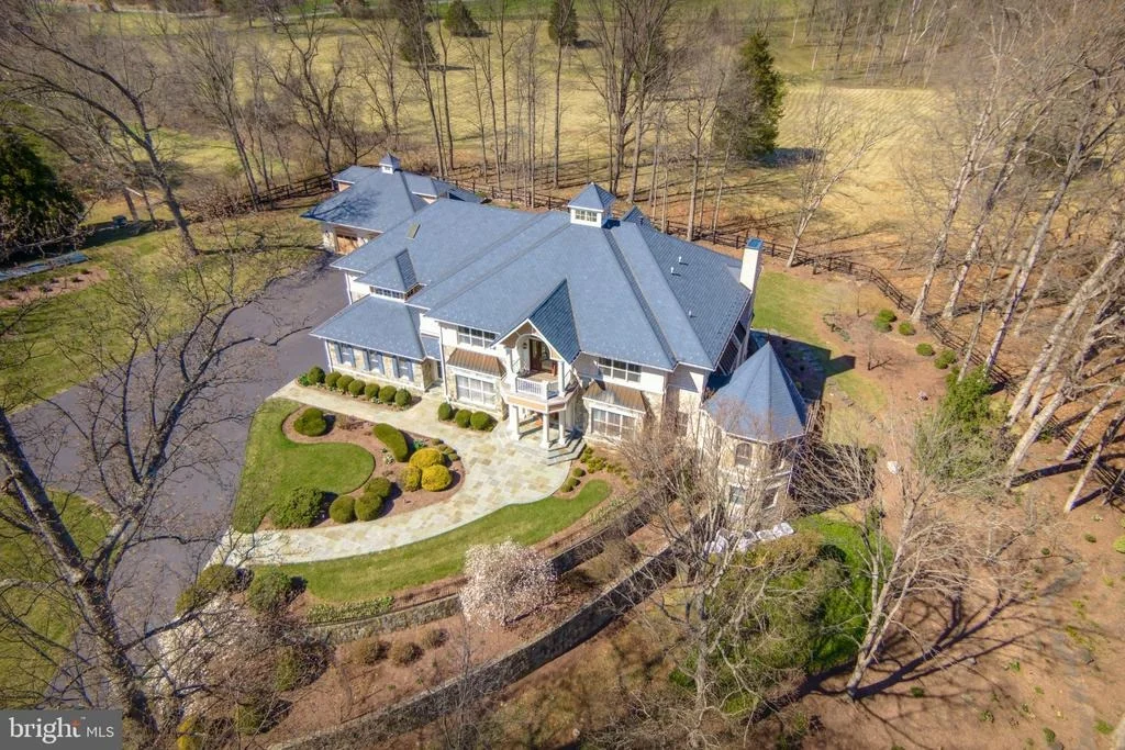Photo of 40436 BEACON HILL DRIVE