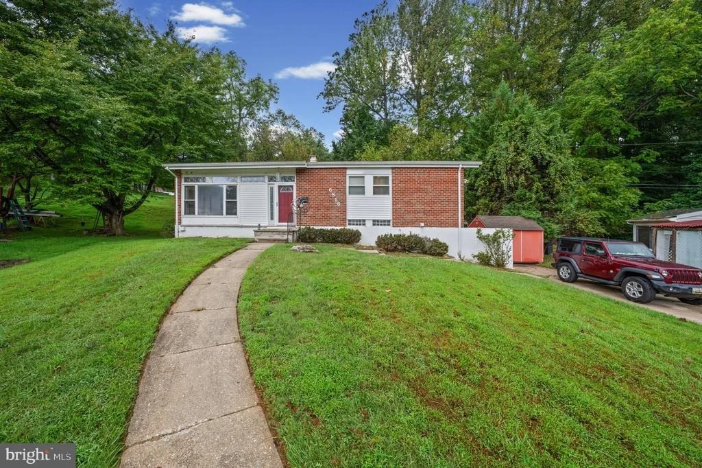Photo of 6816 TIMBERLANE ROAD