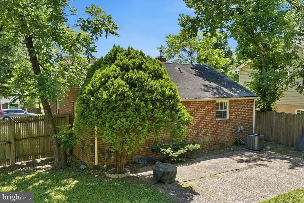 Photo of 2911 WEISMAN ROAD