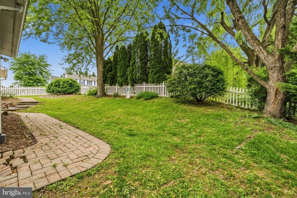 Photo of 704 COLLIER COURT