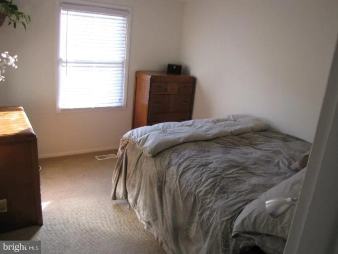 Photo of 27 E STREET E