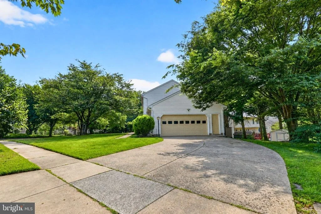 Photo of 19319 PLUMMER DRIVE