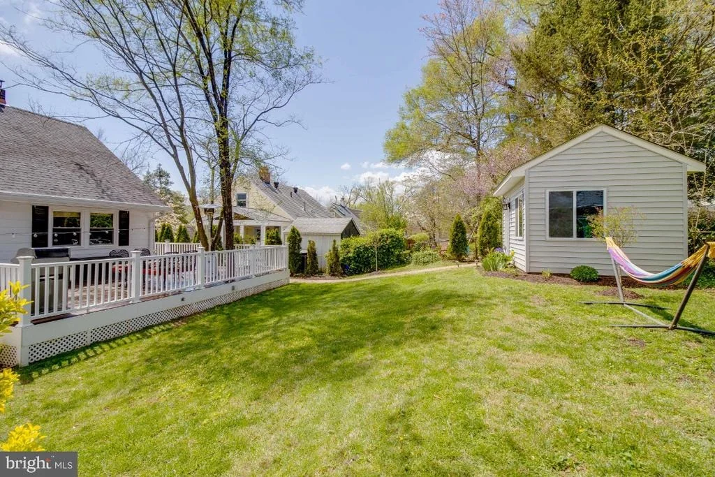 Photo of 903 ROBIN ROAD