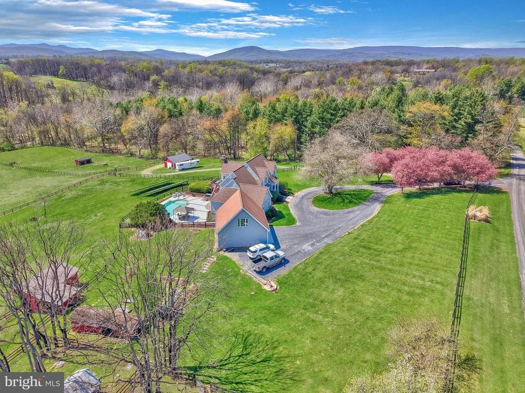 Photo of 9393 BRIAR LANE