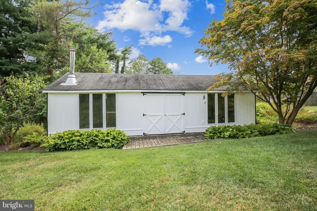Photo of 15225 CENTERGATE DRIVE