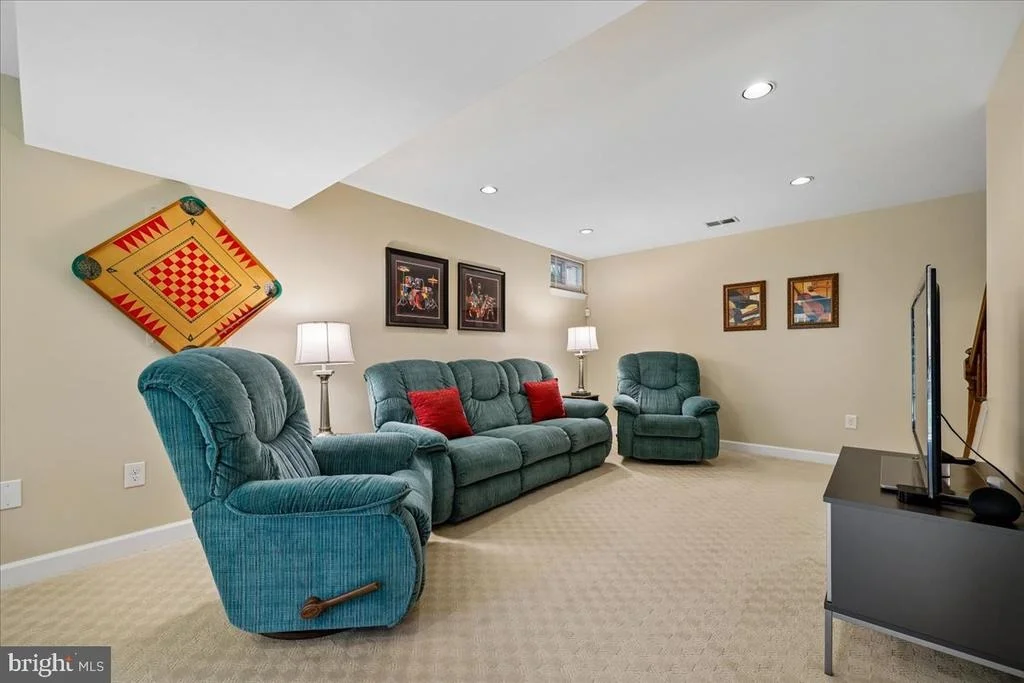Photo of 14304 SHOREHAM DRIVE