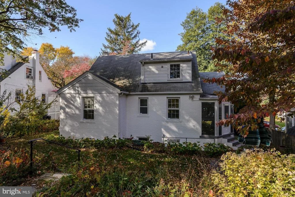 Photo of 9313 WALDEN ROAD