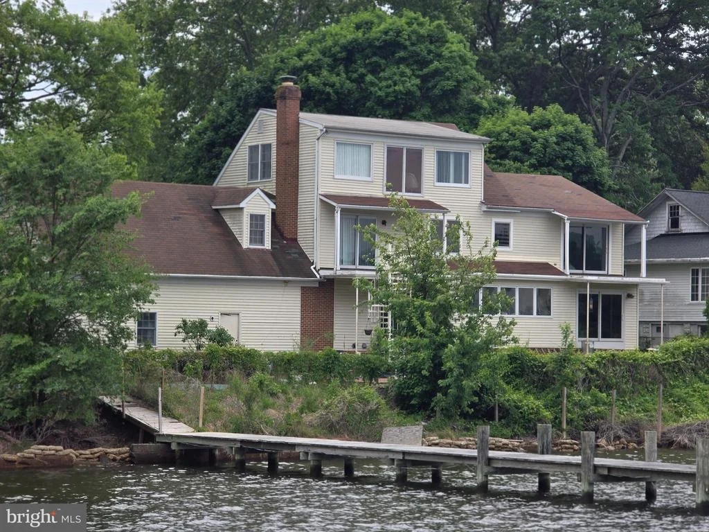 Photo of 145 EDGEWATER DRIVE