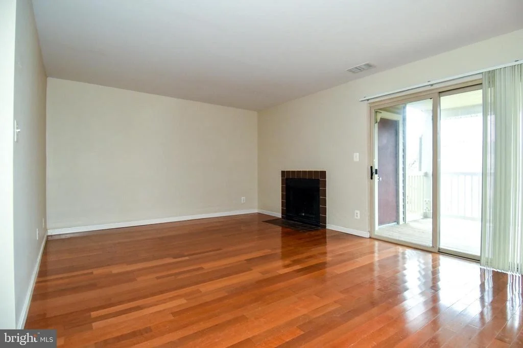 Photo of Unit 1782E at 1782 JONATHAN WAY