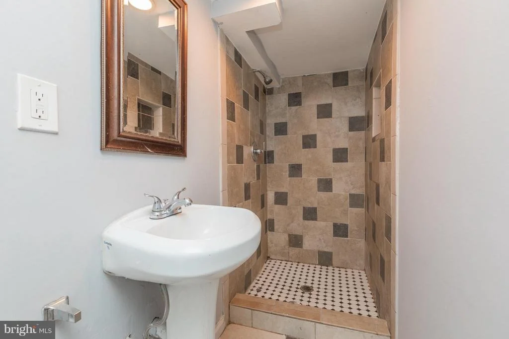 Photo of 5500 ADDISON ROAD