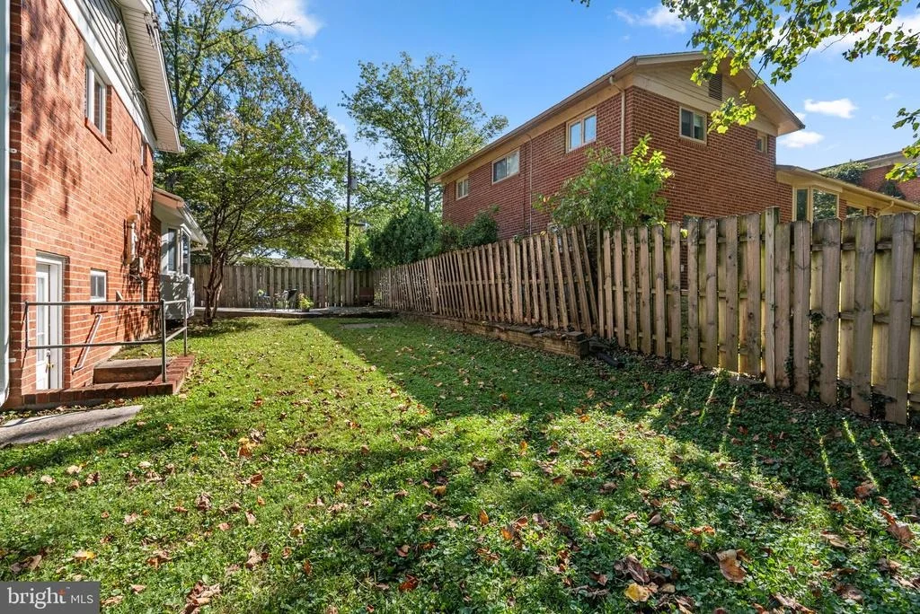Photo of 8810 SPRING VALLEY ROAD