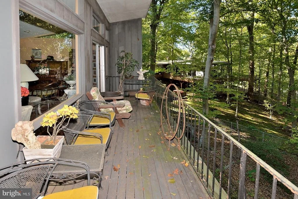 Photo of 4 BUTTONWOOD LANE