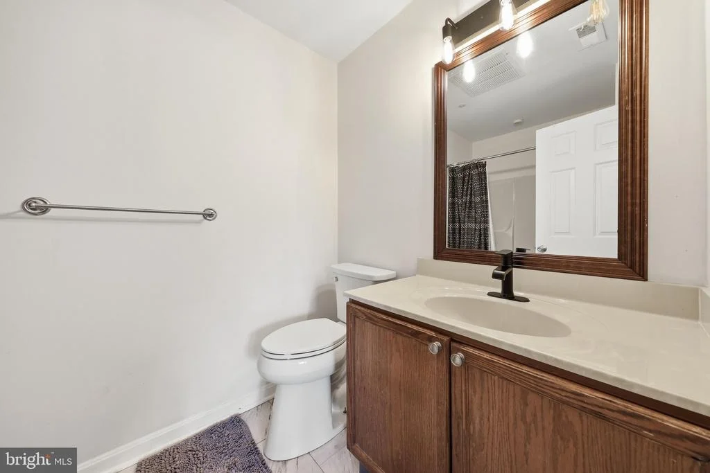 Photo of Unit 2A at 2402 ELLSWORTH WAY