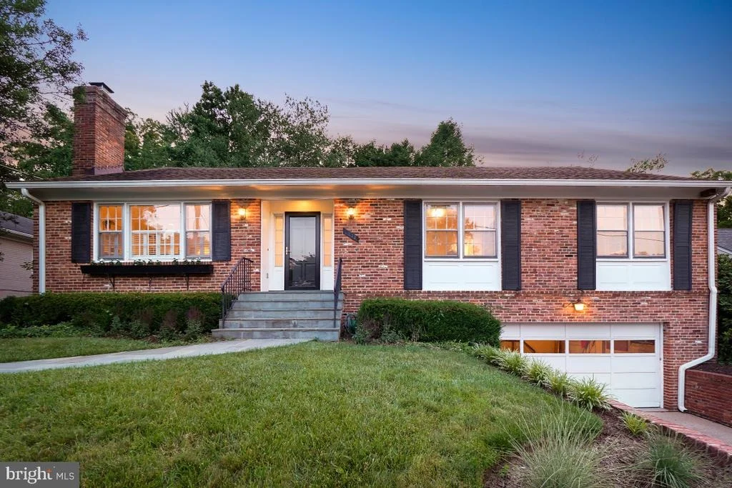 Photo of 7214 POMANDER LANE