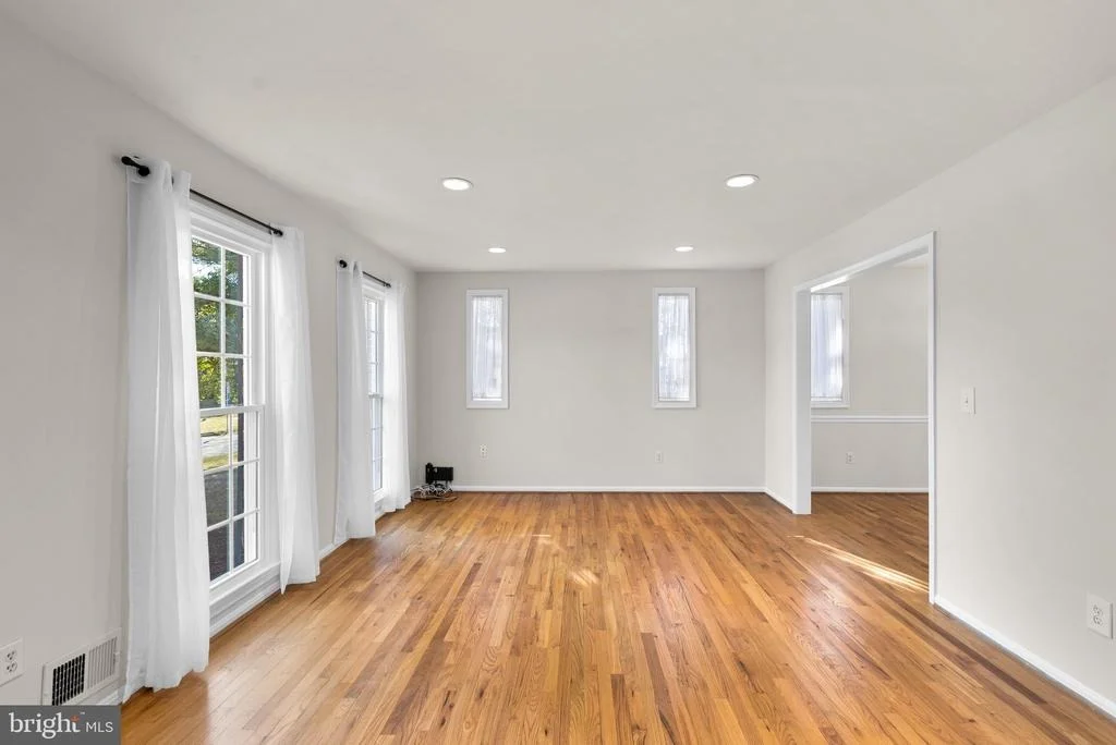 Photo of 4425 THORNHURST DRIVE