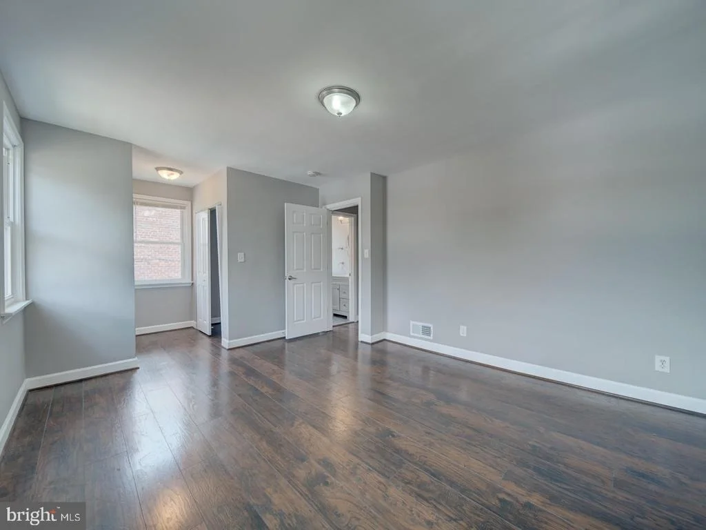 Photo of 2407 SAINT CLAIR DRIVE