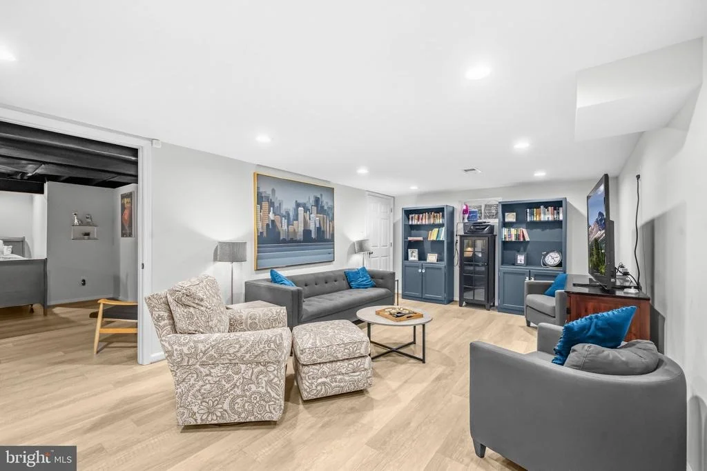 Photo of 1600 FLORA LANE