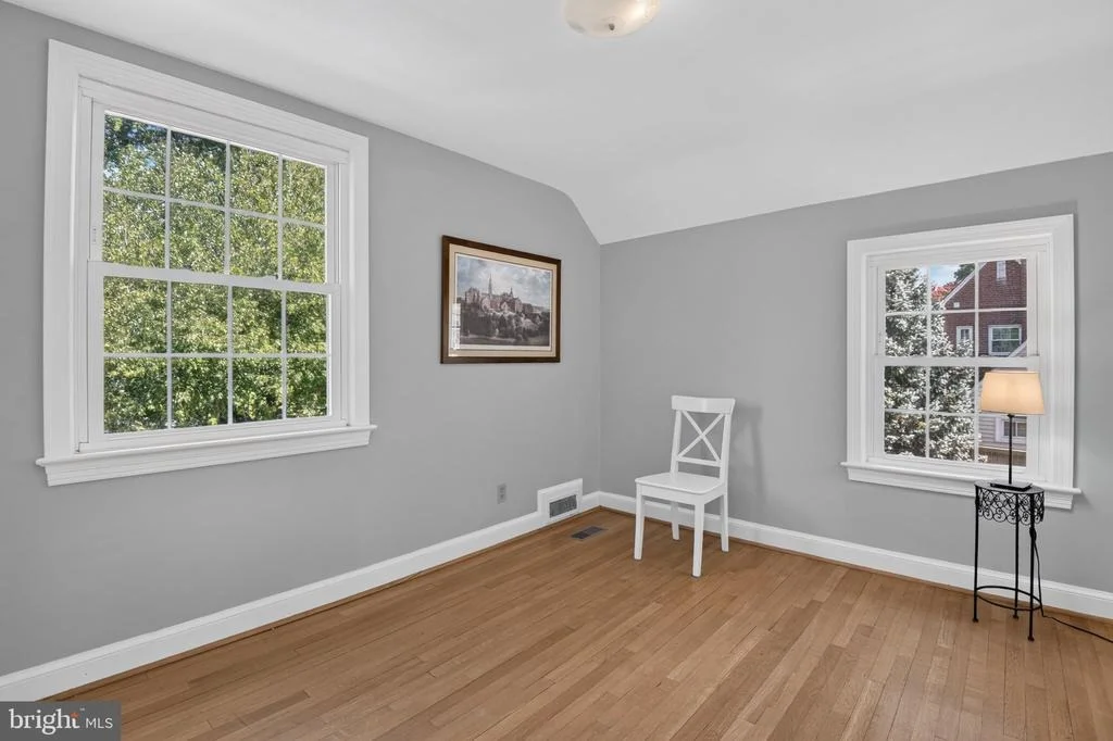 Photo of 104 WILLIAMSBURG DRIVE