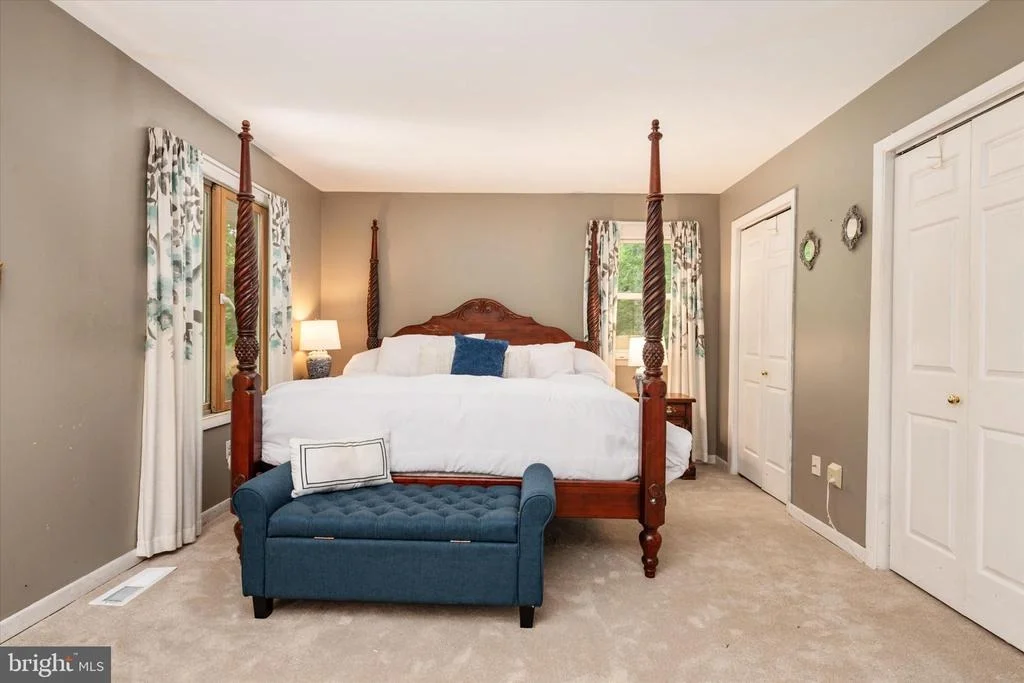 Photo of 2194 HALLMARK COURT
