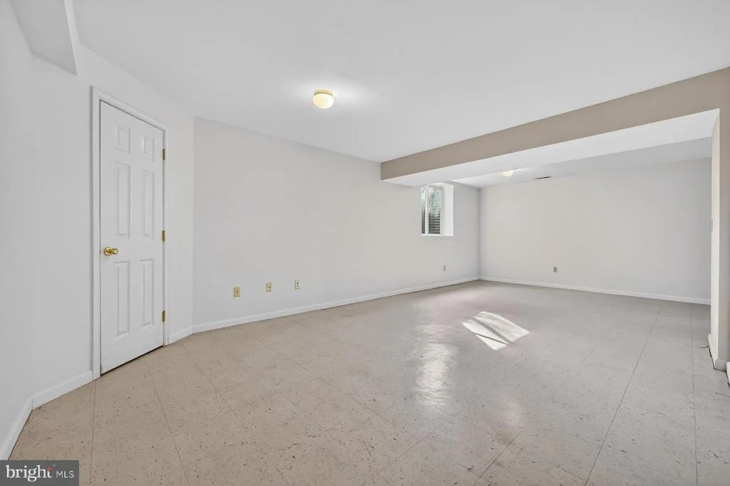 Photo of 111 JANWALL STREET