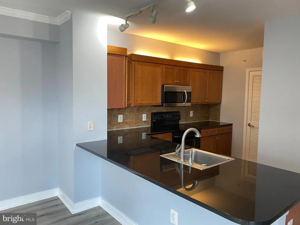 Photo of Unit 619 at 616 E STREET NW