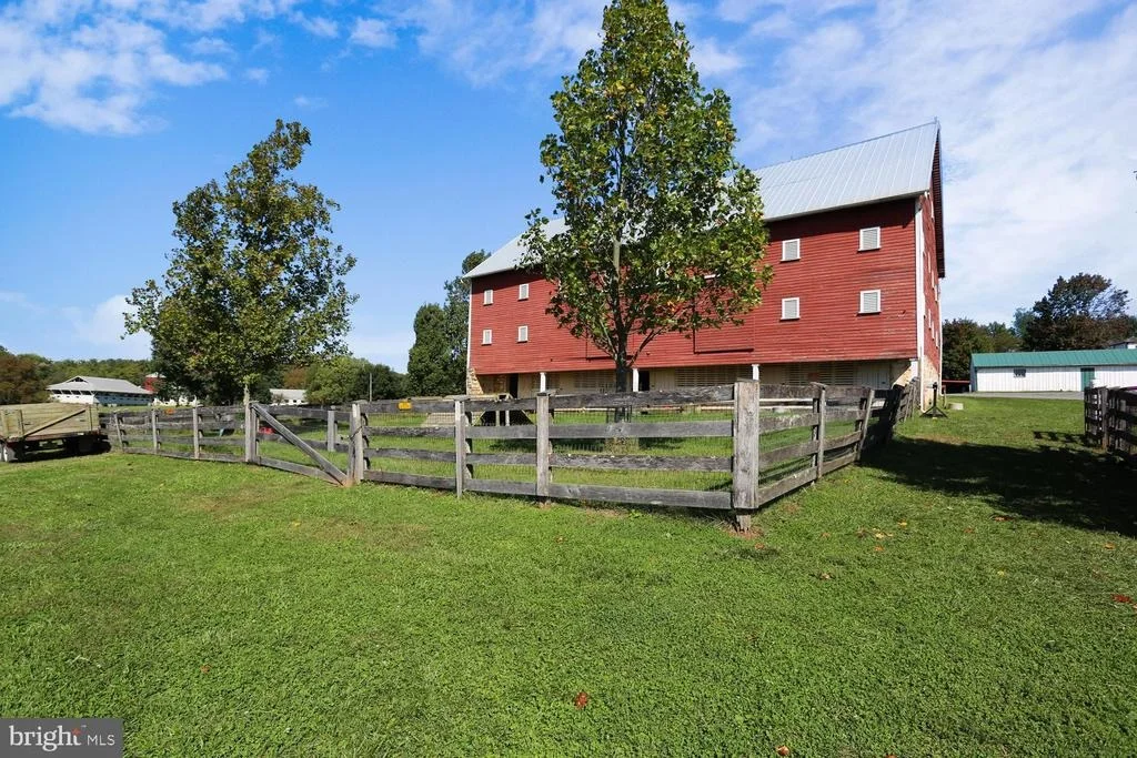 Photo of 205 TULIP DRIVE