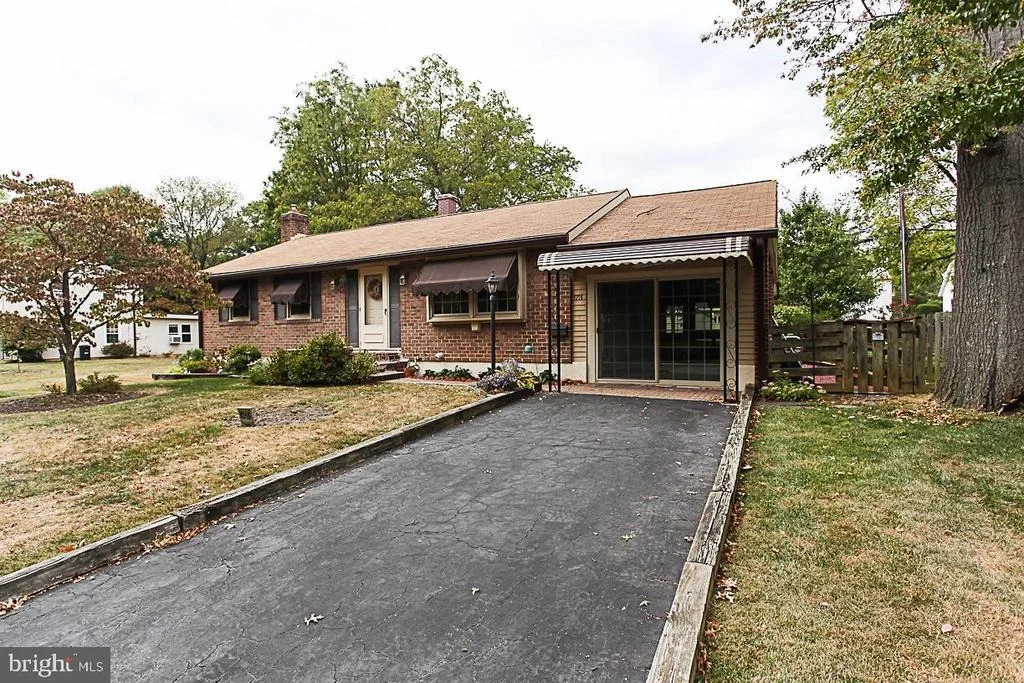 Photo of 1316 BROOK ROAD