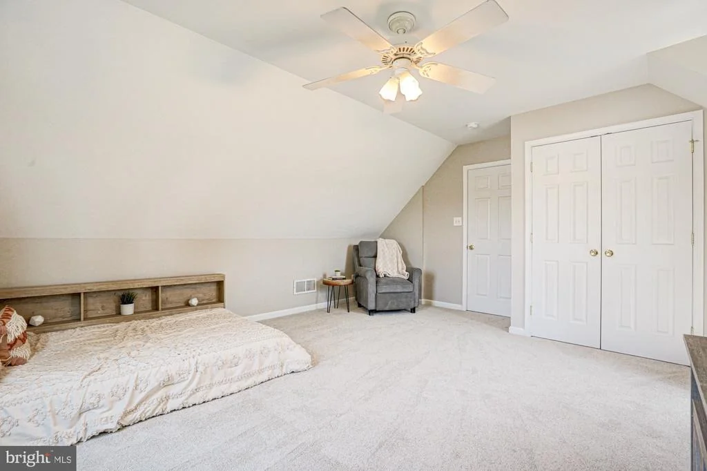 Photo of 119 N MEADOW DRIVE