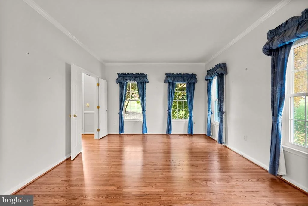 Photo of 9716 HUNTMASTER ROAD