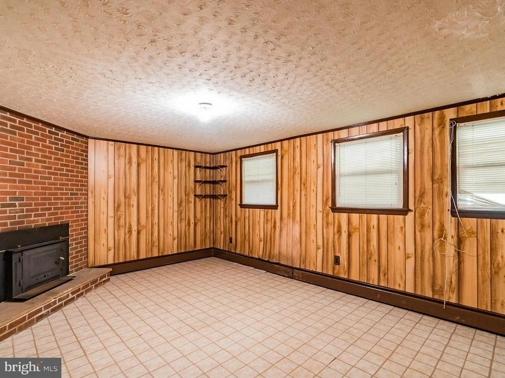 Photo of 18108 MUNCASTER ROAD