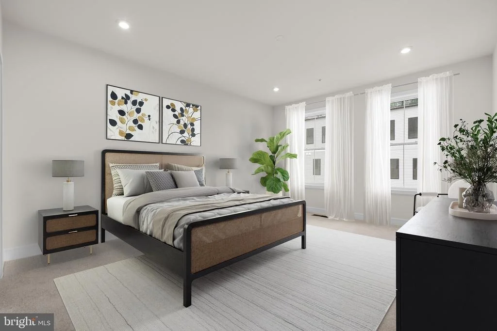 Photo of 43305 FARRINGDON SQUARE
