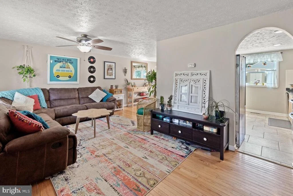 Photo of 4403 FELDSPAR ROAD