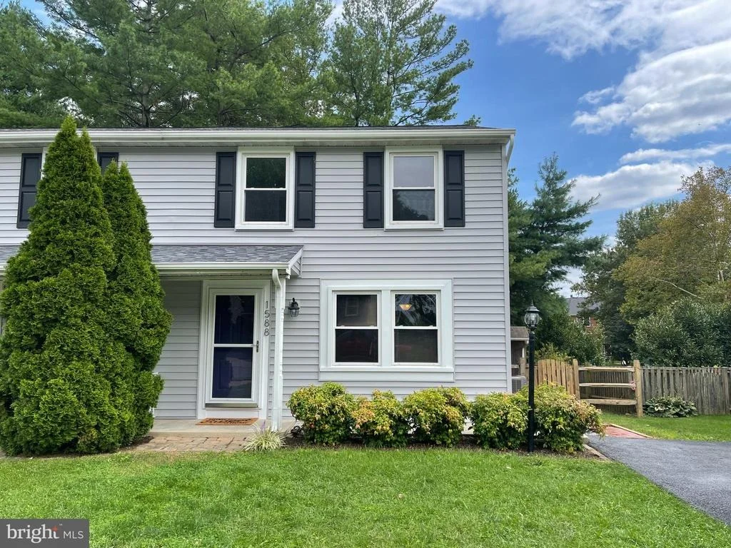 Photo of 1588 CAREY PLACE