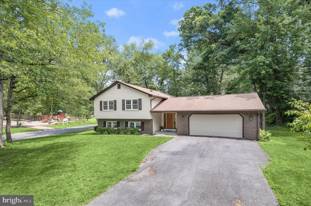 Photo of 111 STAUFFER ROAD
