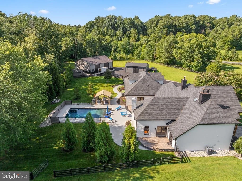 Photo of 19427 ROLLING HILLS DRIVE