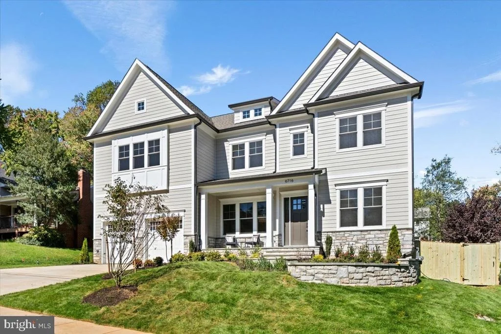 Photo of 6716 VAN FLEET DRIVE